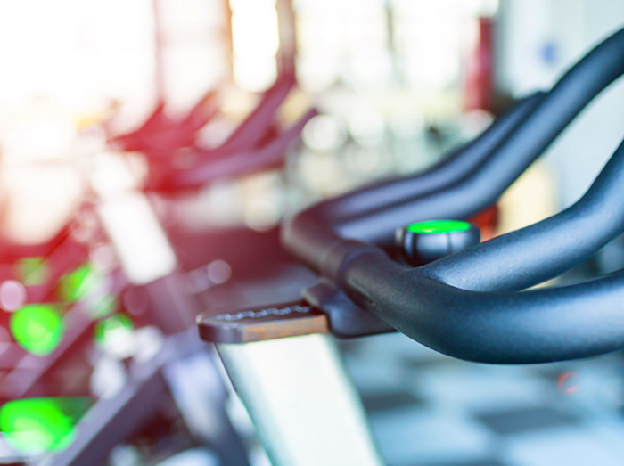 如(rú)何選擇适合自(zì)己的(de)體(tǐ)育健身(shēn)器(qì)材？